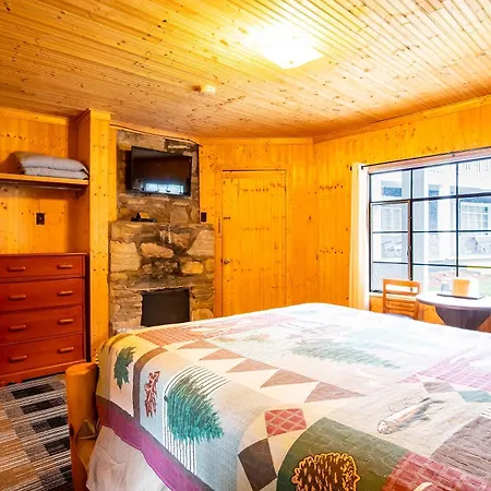 Lloyd'S On The River Country Inn By Oyo Bryson City Esterno foto