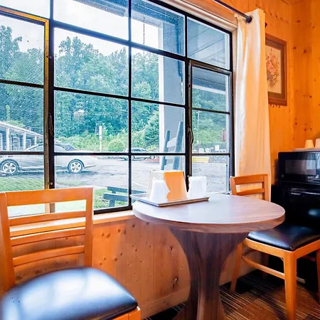 Lloyd'S On The River Country Inn By Oyo Bryson City Esterno foto