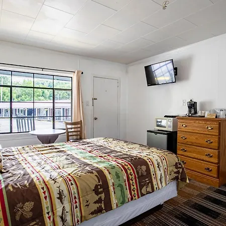 Lloyd'S On The River Country Inn By Oyo Bryson City Esterno foto