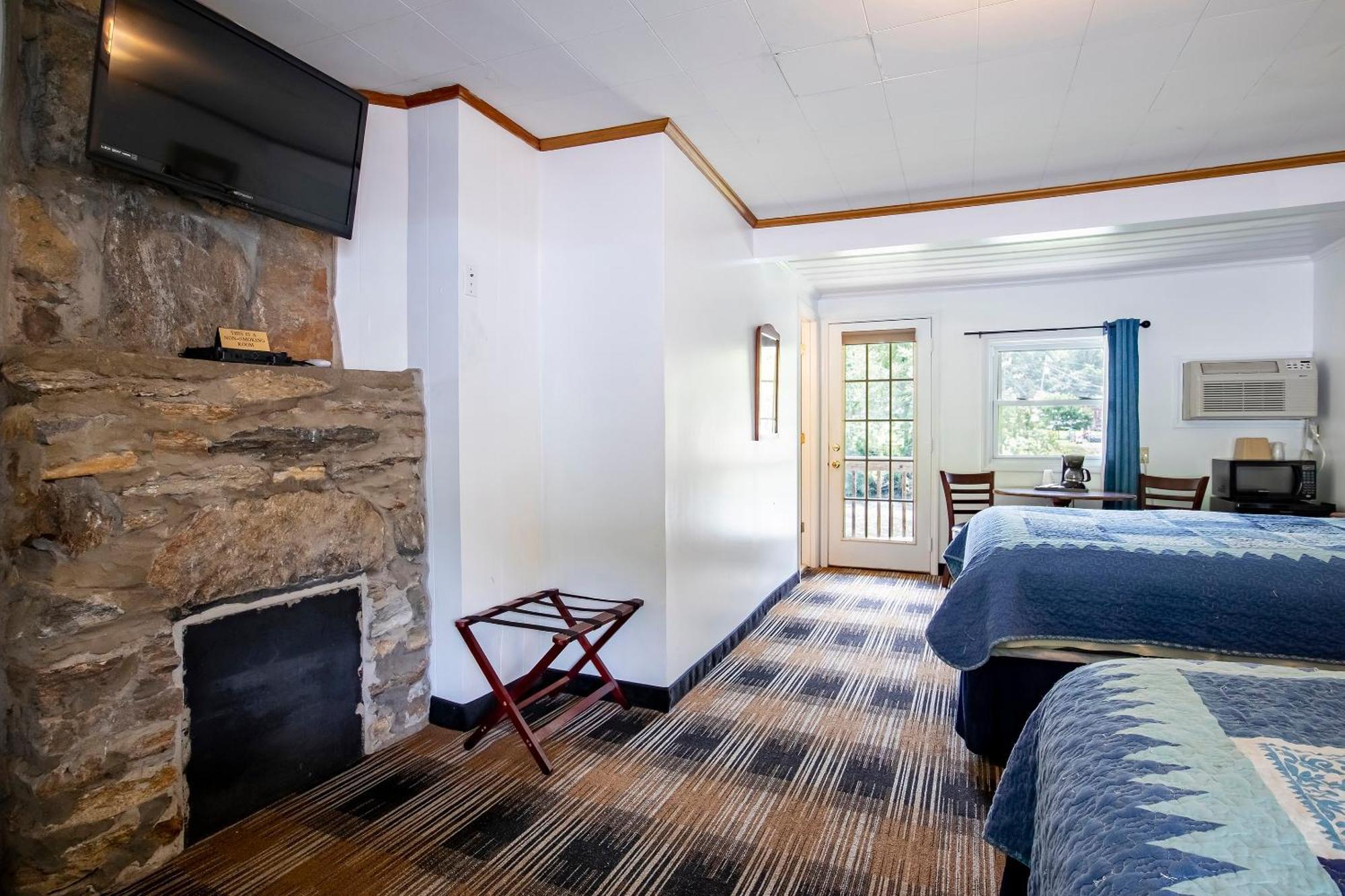 Lloyd's On The River Country By Oyo 2*