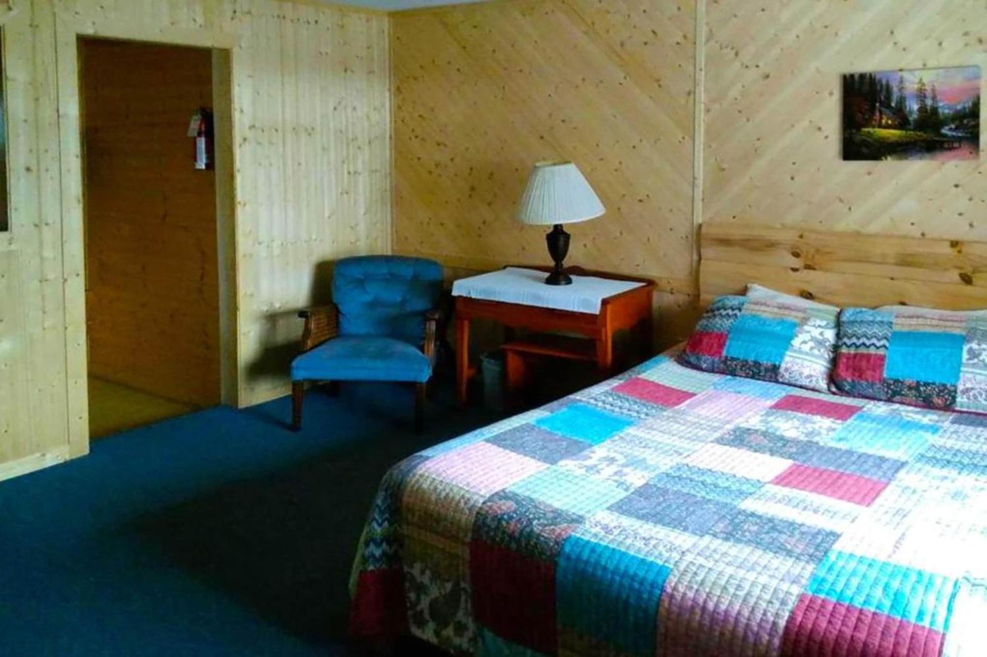 Hotel Lloyd's On The River Country By Oyo 2*