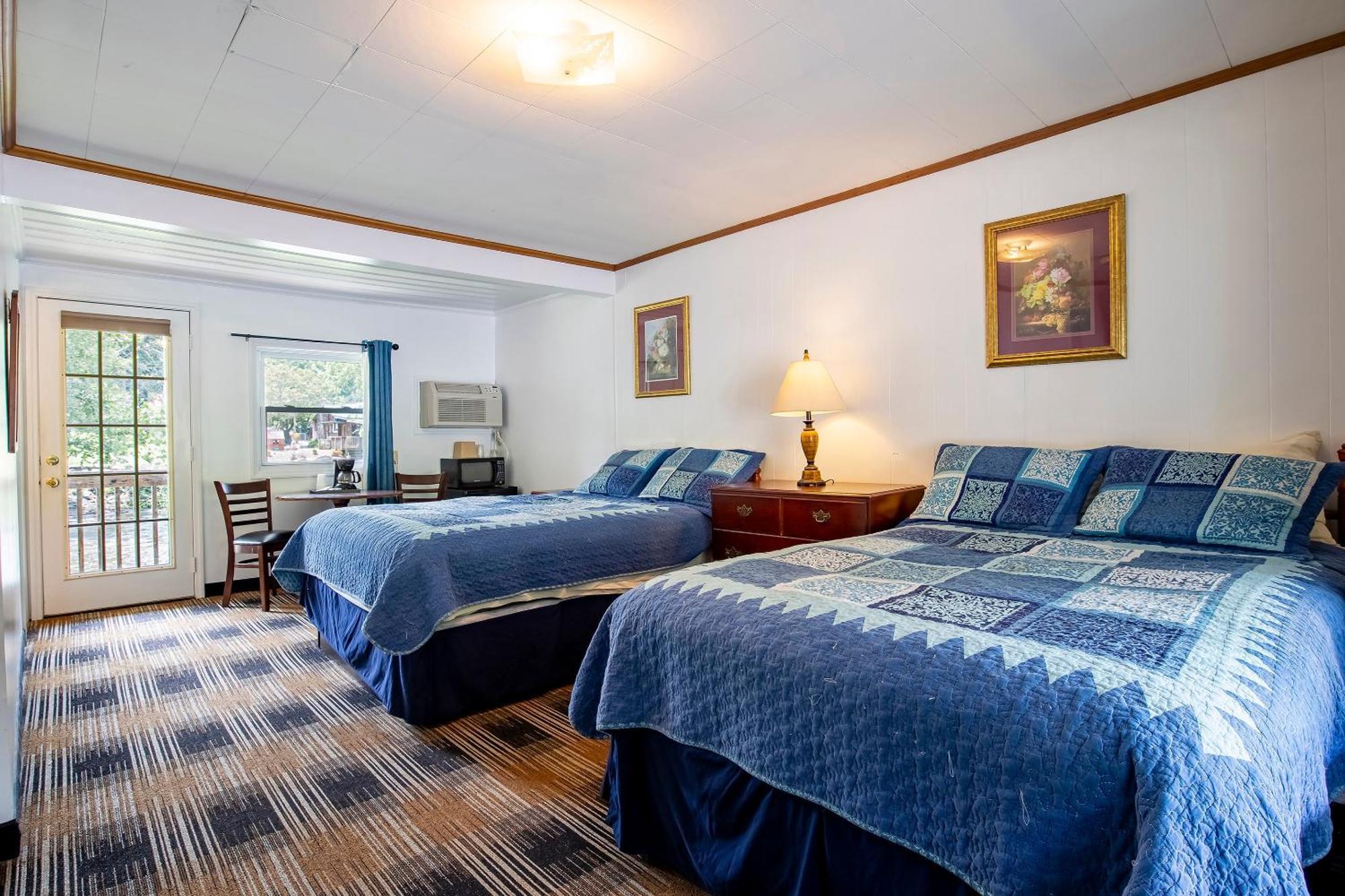 Lloyd's On The River Country By Oyo Hotel Bryson City