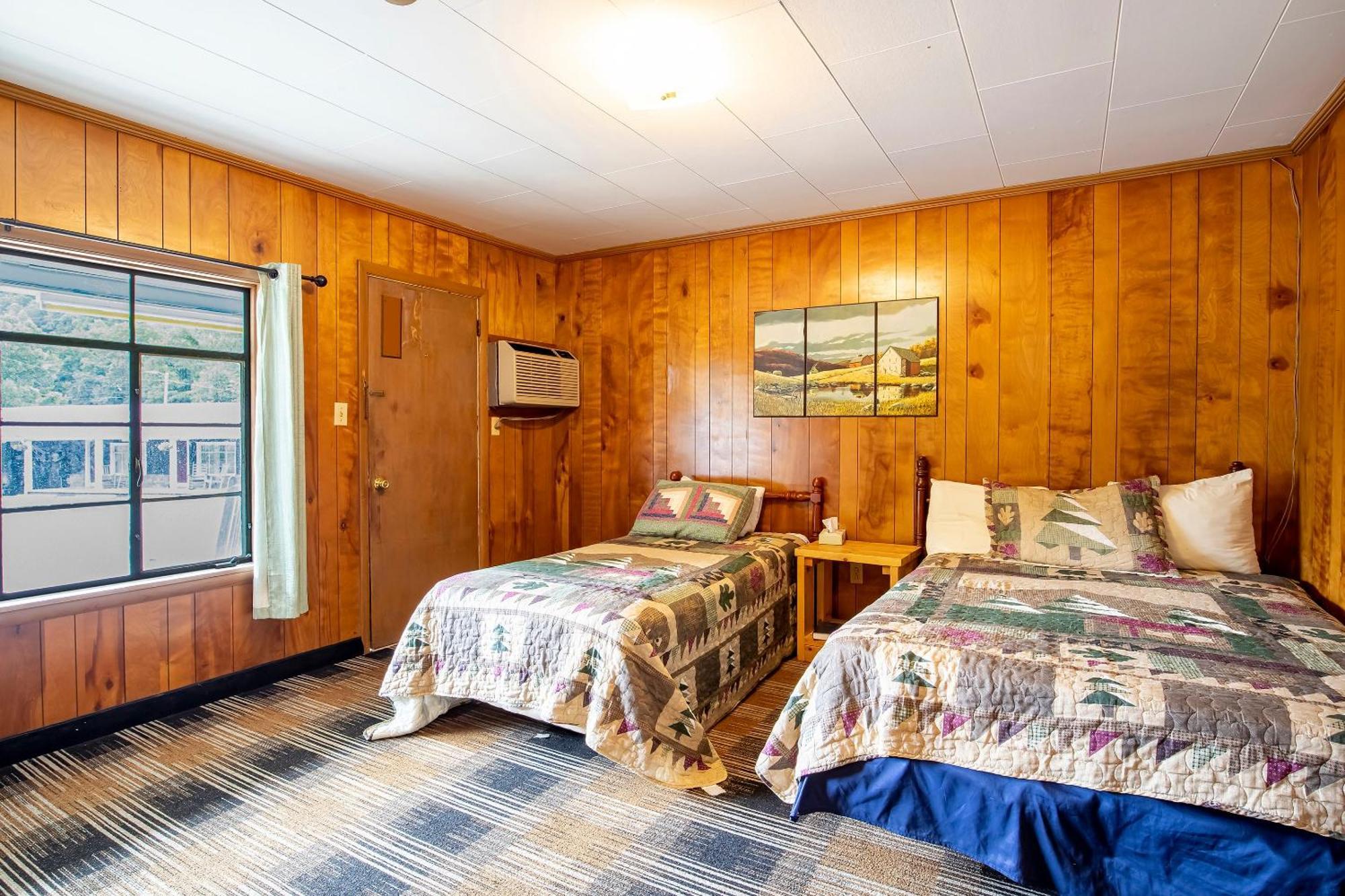 Lloyd's On The River Country By Oyo 2*